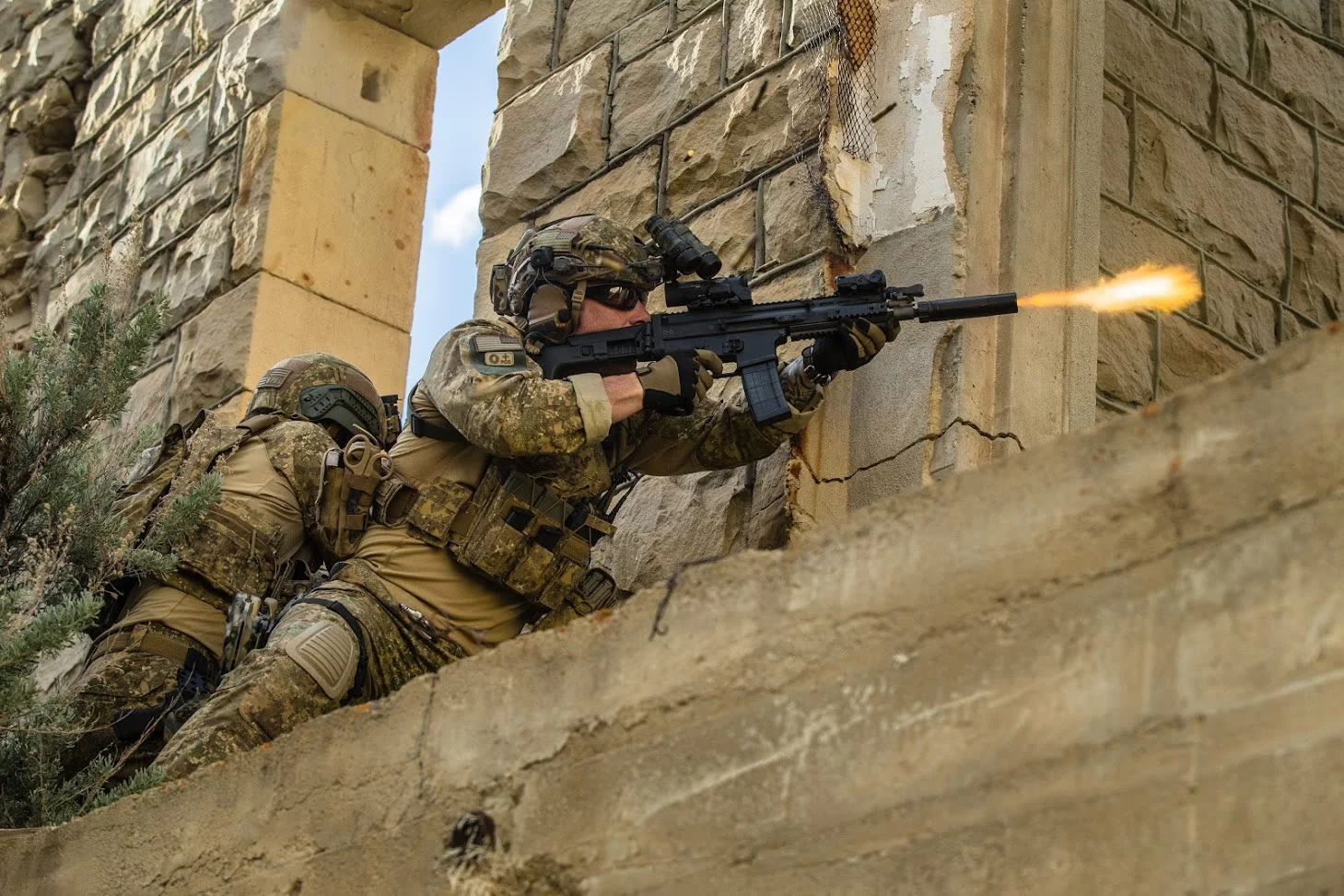 The ELCAN is designed to reduce the weight of a soldier's kit while improving their aim