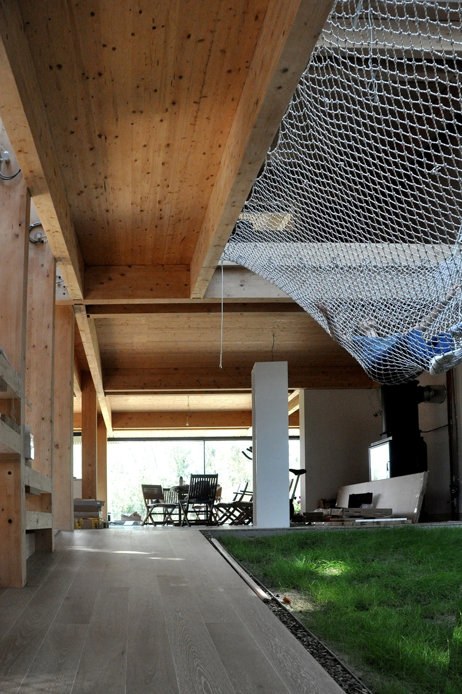 Passive House Che has a bright and open-plan design