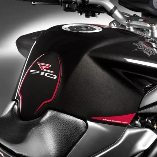 BRUTALE 910R