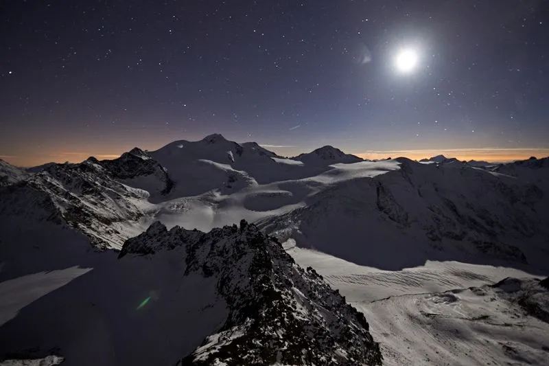 The region is popular for its exceptional snow cover and a long winter season which extends from September to May (Image: Pitztaler Gletscherbahn)