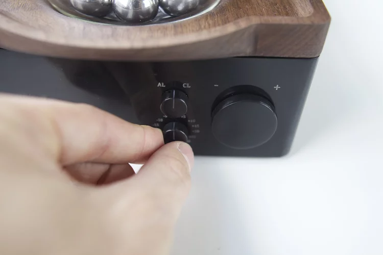 Renouf is still in the development phase with his coffee making alarm clock fusion, but estimates it will be priced between £150 and £250 (US$250 and $420)