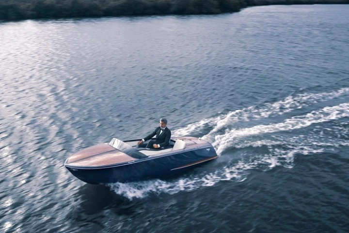 The 14 ft Tahoe and Lugano have been designed to offer a stylish silent boating experience