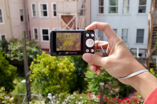 The NeinGrenze 5000T is a dedicated tilt-shift camera (Photo: Photojojo)