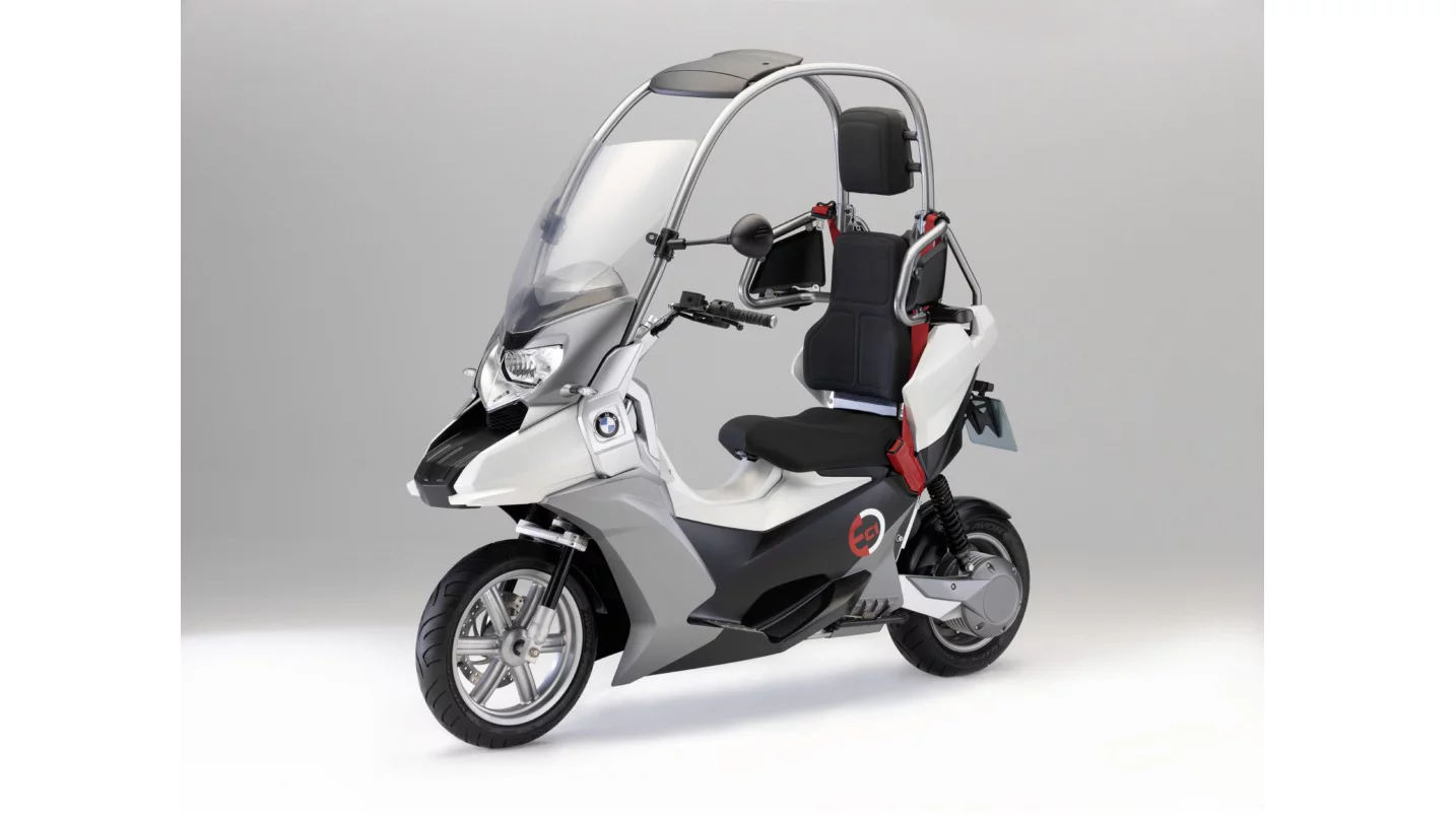 The BMW C1-E concept scooter features weather protection and crash protection
