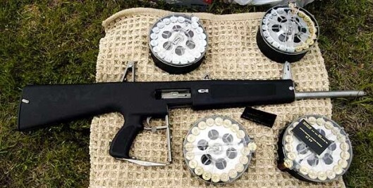 Aa 12 Combat Shotgun The hero of terry kruse on the plane demonstrates the weapon. aa 12 combat shotgun