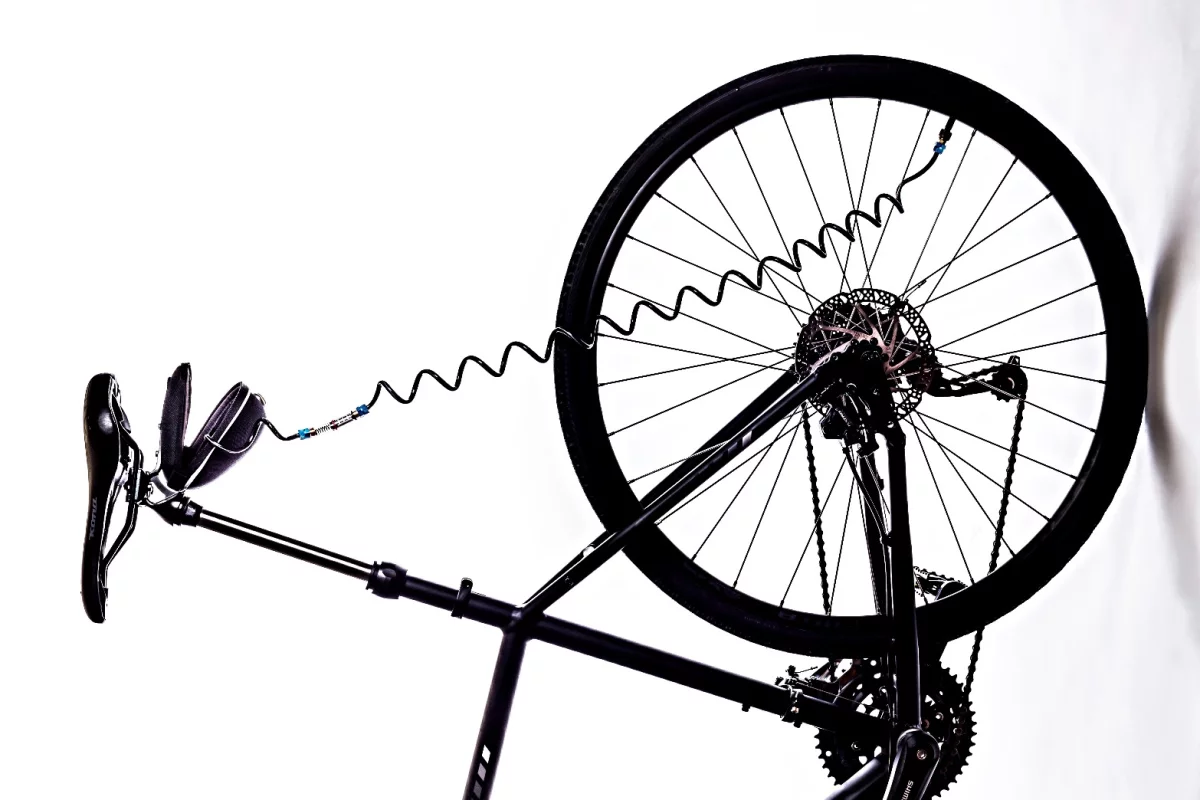 The AirSupply pump/seatpost, in use on the back tire