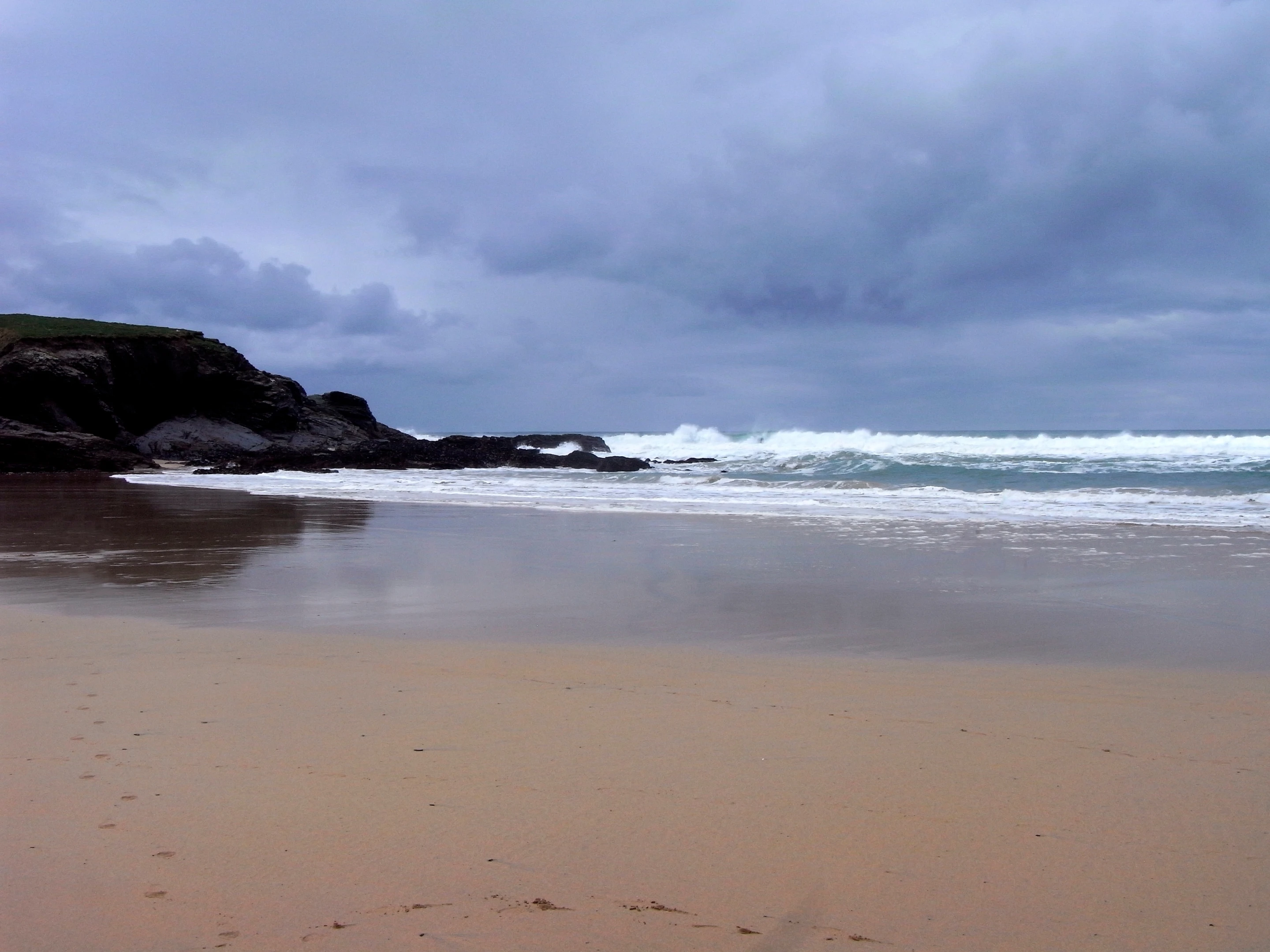 After: beach without people, which is almost always better (Photo: Gizmag)