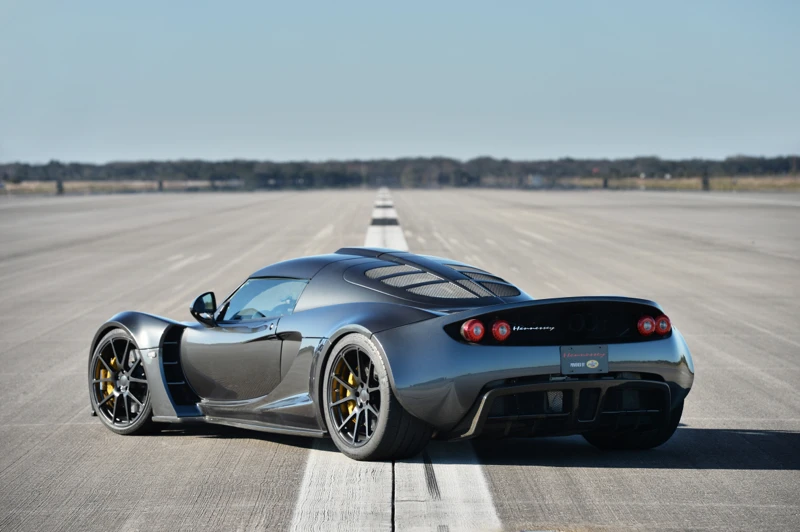 The Hennessey Venom GT preparing for its run