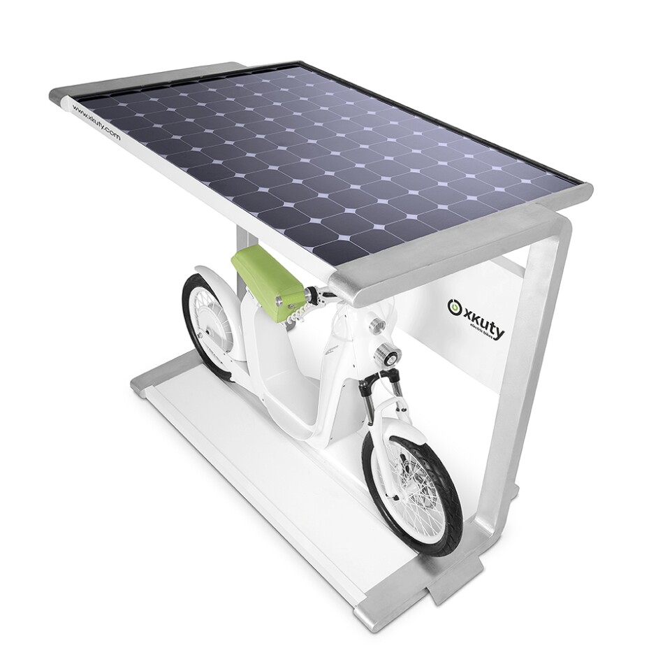 EMC plans to make both "day" (no battery) and "night" (with battery) Spark stands