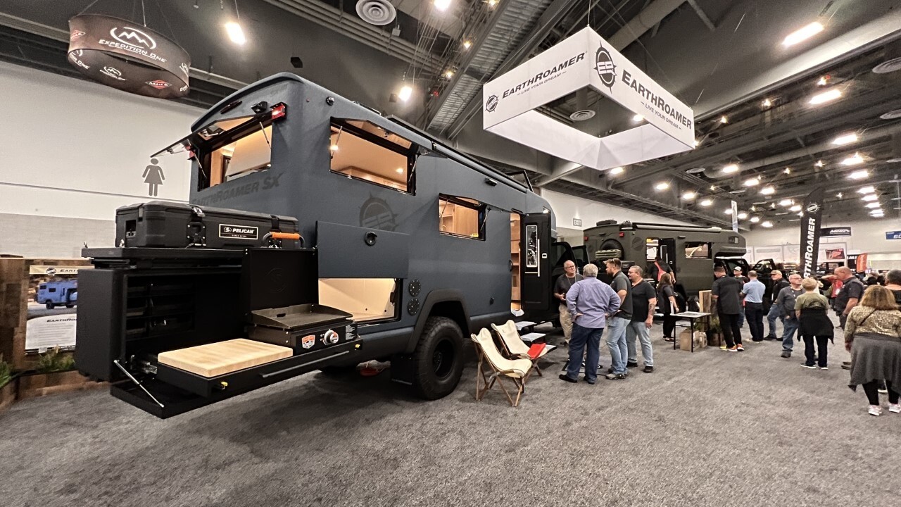EarthRoamer premieres the SX at SEMA 2022
