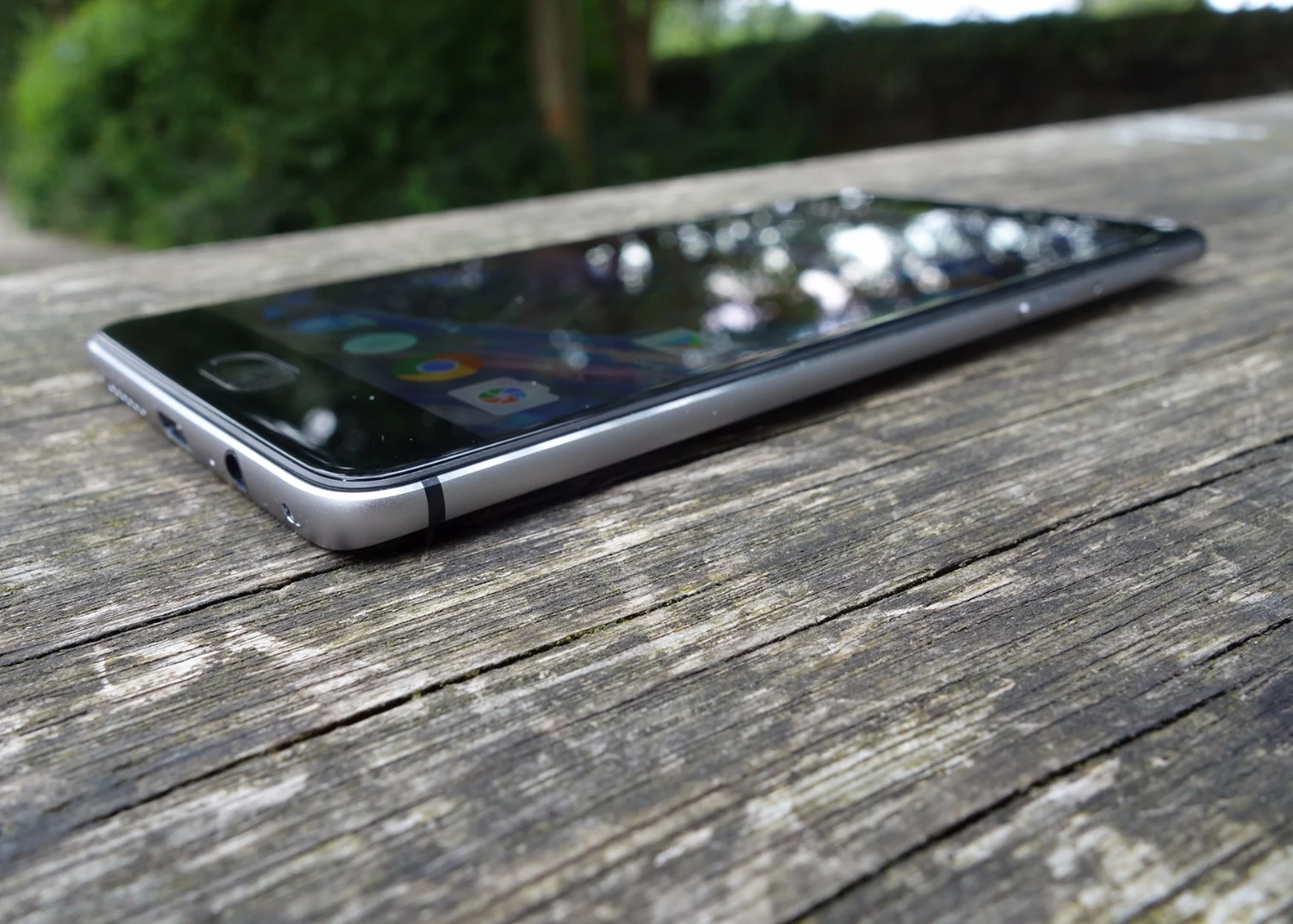 At 7.4 mm, OnePlus' flagship phone is thinner than ever too