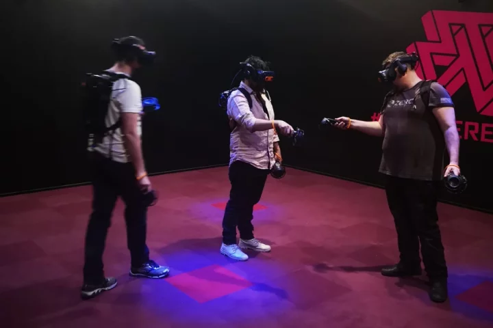 Autron VR can offer plenty that a regular escape room can't