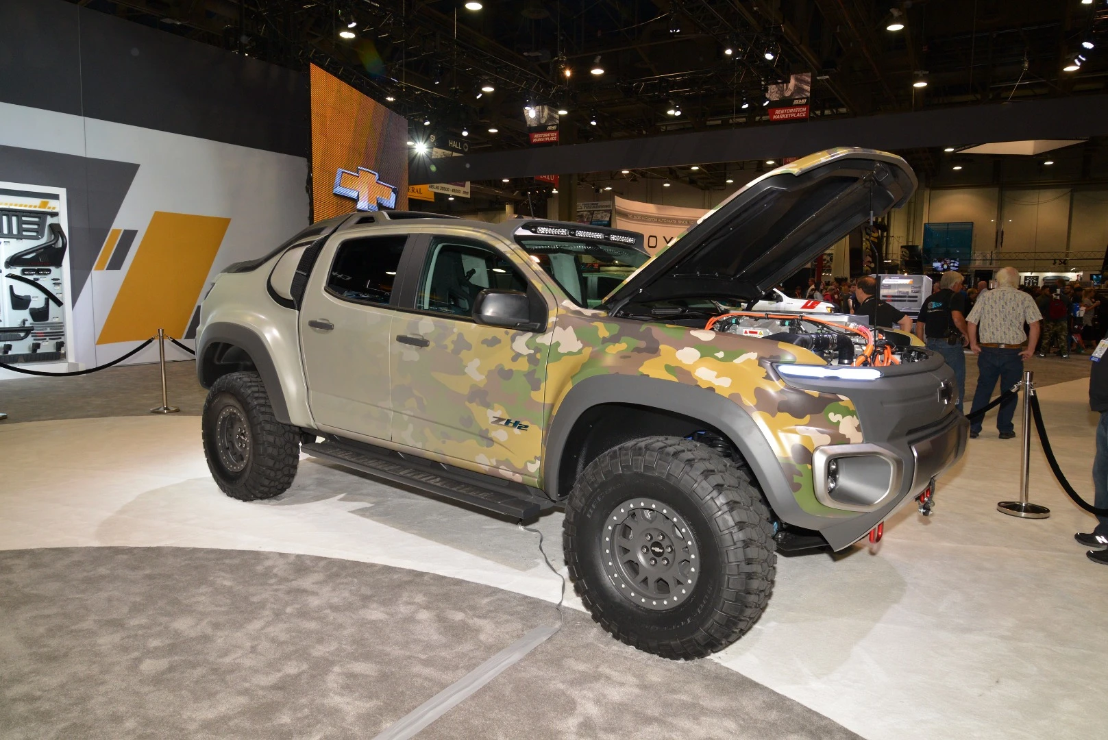 The Colorado ZH2 has a 93-kW fuel cell system and 177-hp electric motor