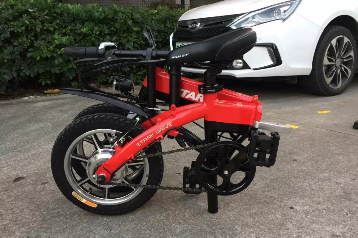 A version of the Stark Drive Mini called the Air can be taken on flights