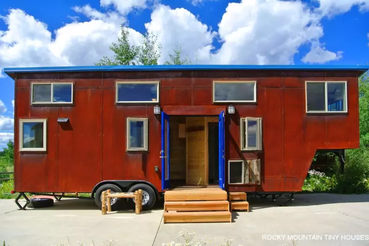 The Rusted Mountain Roost cost a total of US$84,000