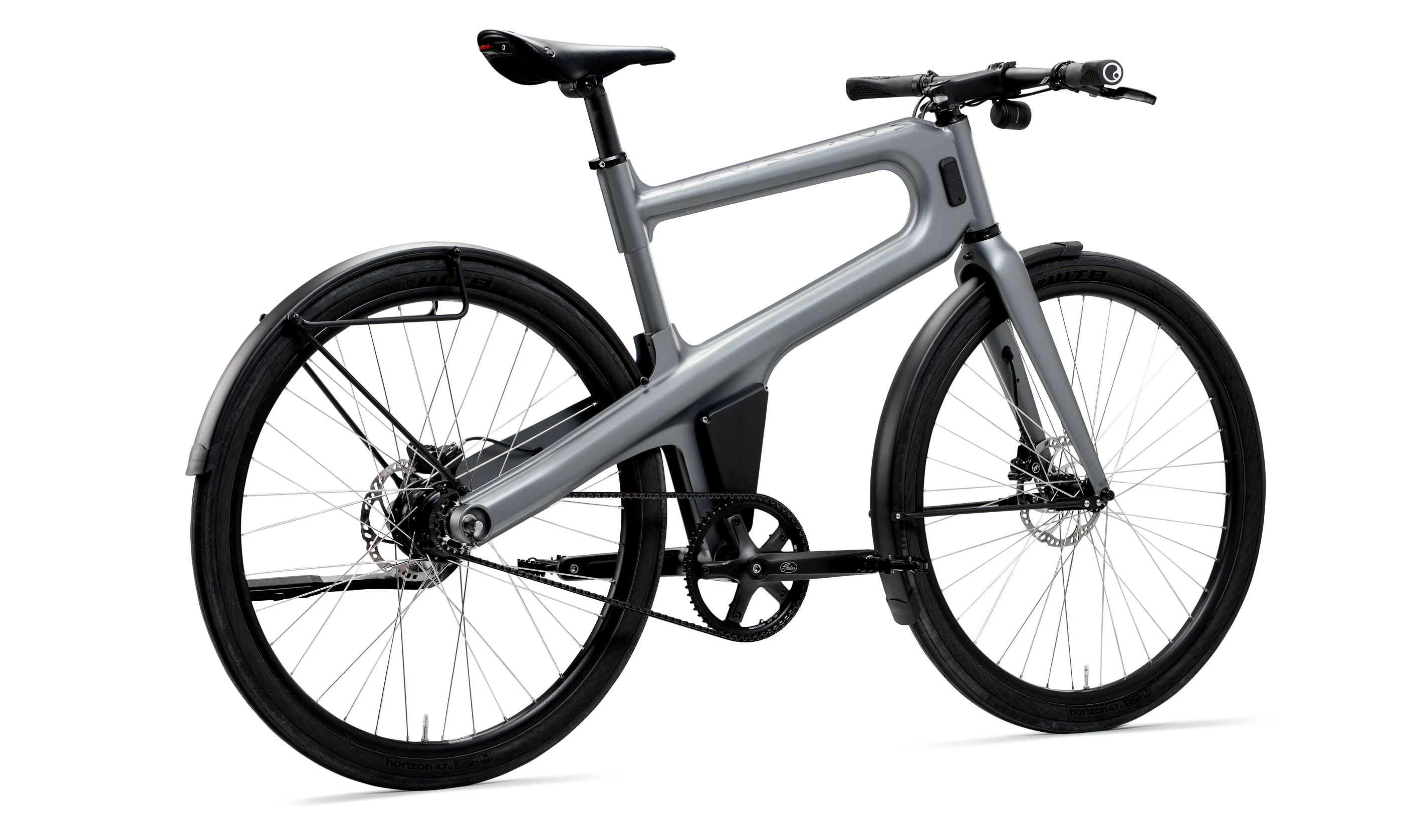 The Delta S rides on 27.5-inch Ryde Andra rims wrapped in WTB Horizon tires