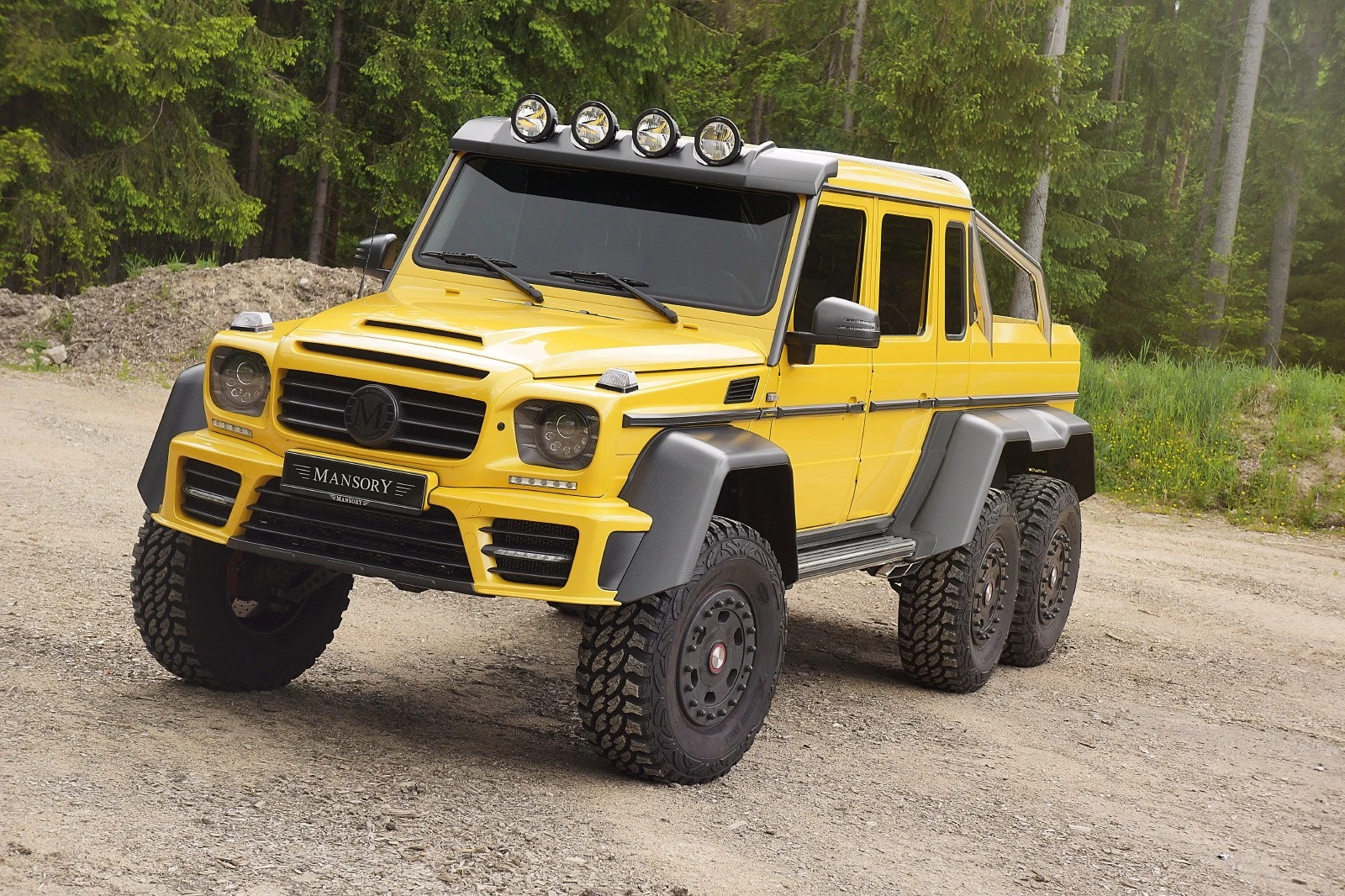 Mansory has reworked the G63 6x6's 5.5-liter V8 biturbo engine and the exhaust system