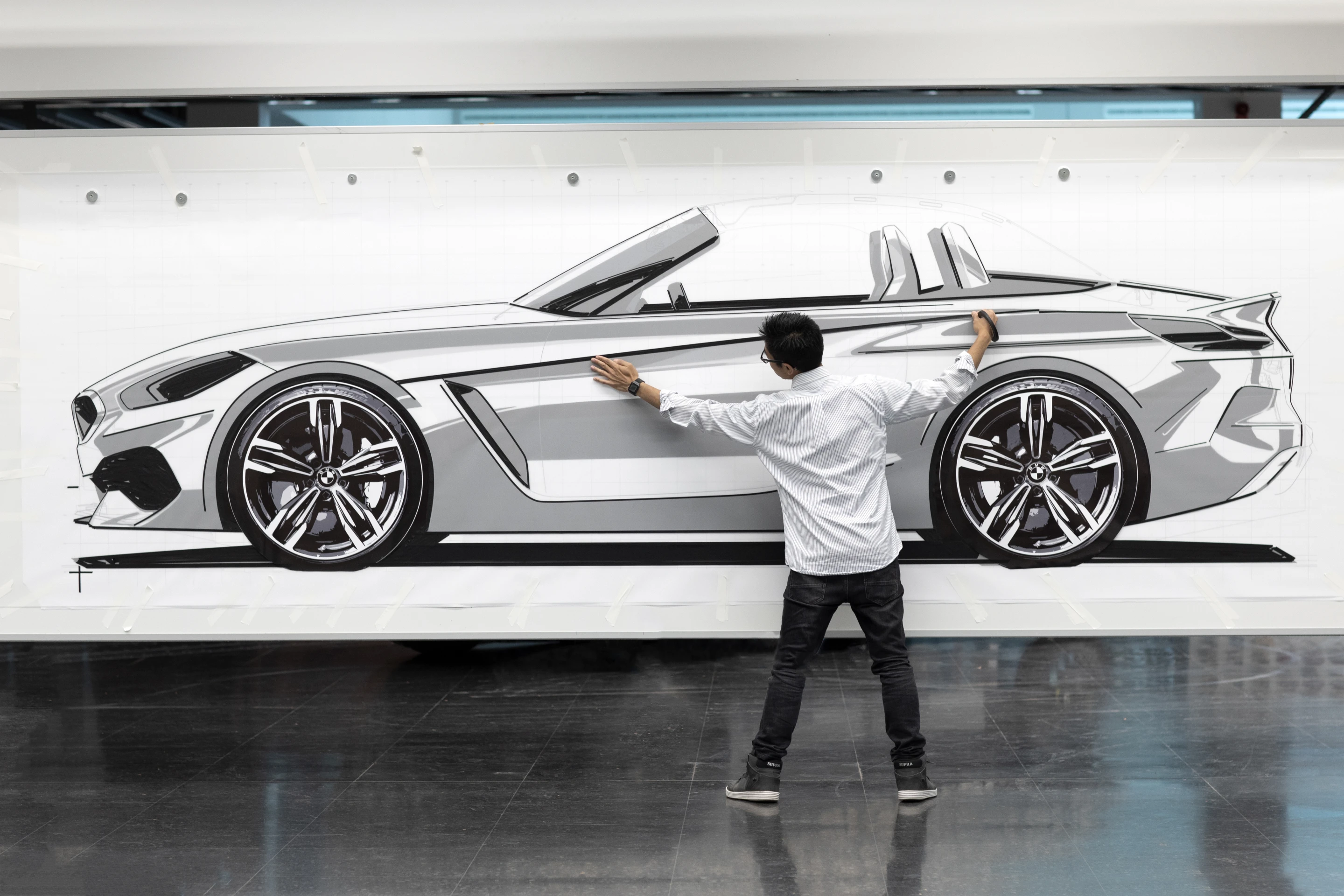 The roadster's profile is largely unchanged in the new Z4