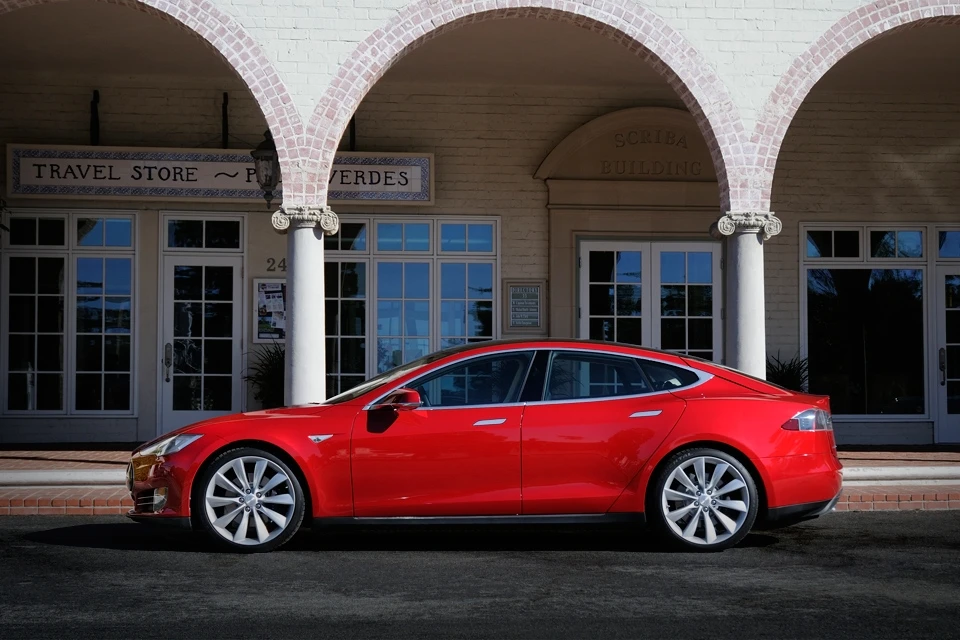 Tesla reports the Model S could theoretically piggyback four Model S cars on it's roof should the need arise without compromising the cabin