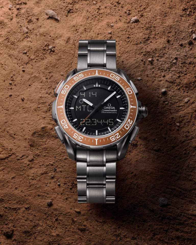 The Marstimer has a livery reminiscent of the surface of Mars