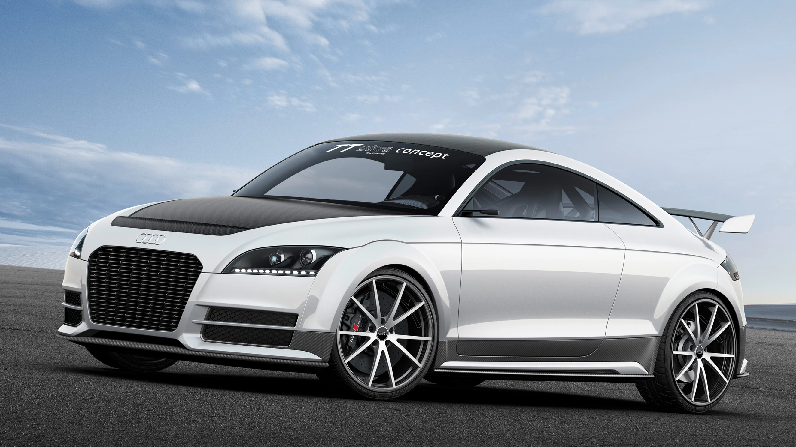 The TT Ultra Concept handles better, brakes faster and is quicker to 100 km/h (62 mph) in only 4.2 seconds