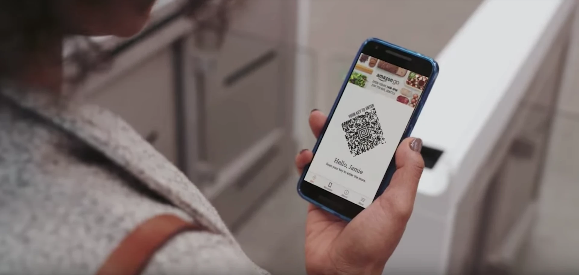 A QR code is scanned to enter the store and start your shopping session