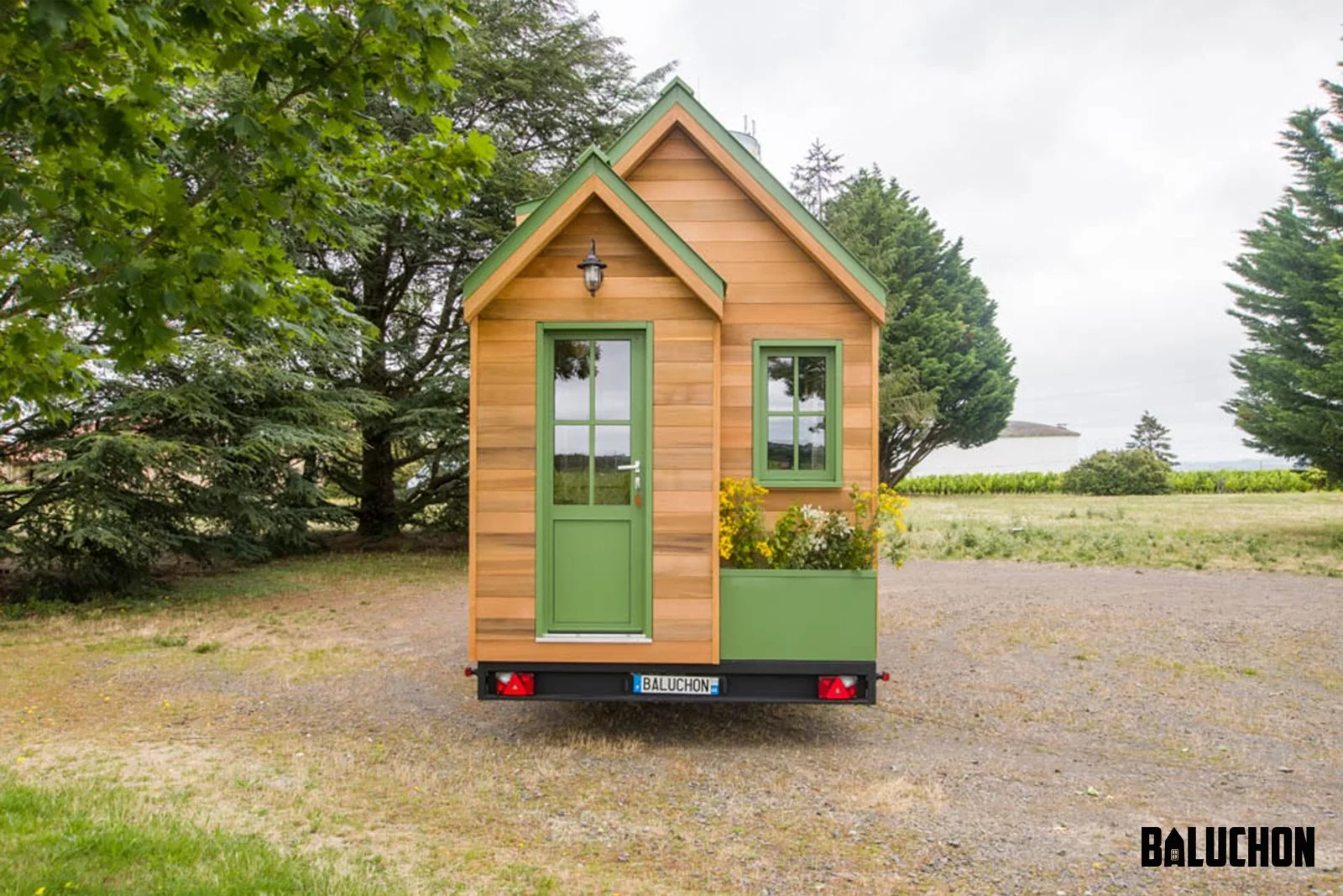 La Mésange Verte is finished in cedar