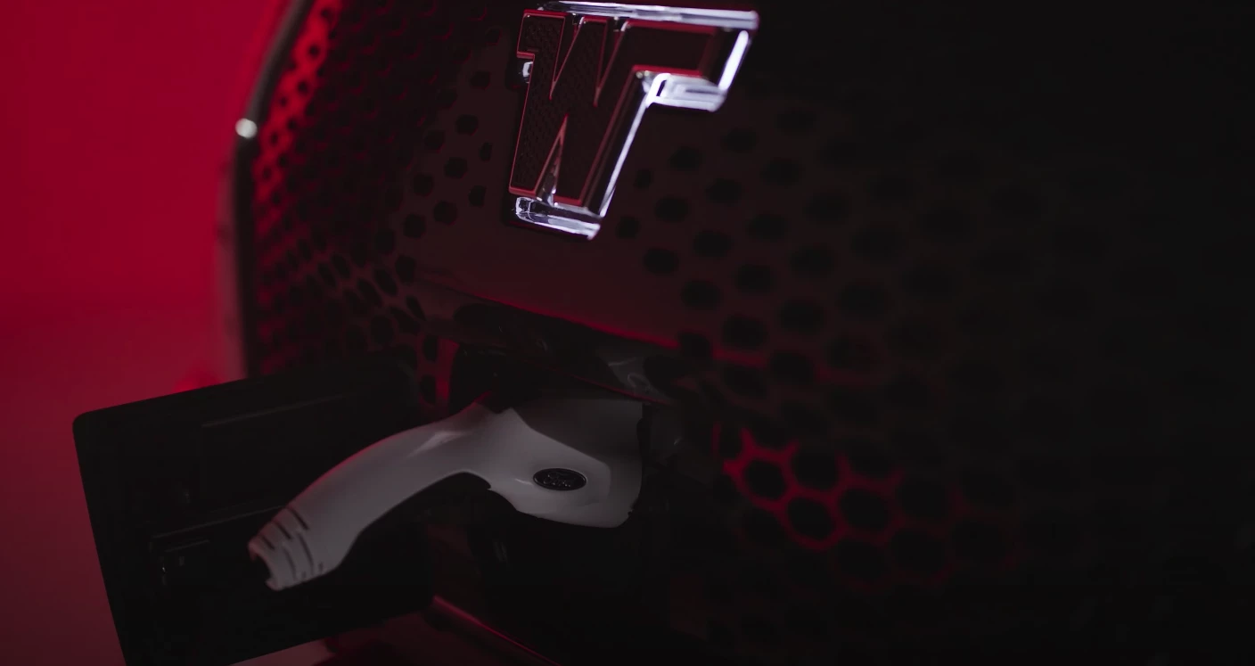 This screenshot shows the Ford badge on the charger, leading us to believe Winnebago has shifted to a factory Ford e-Transit base
