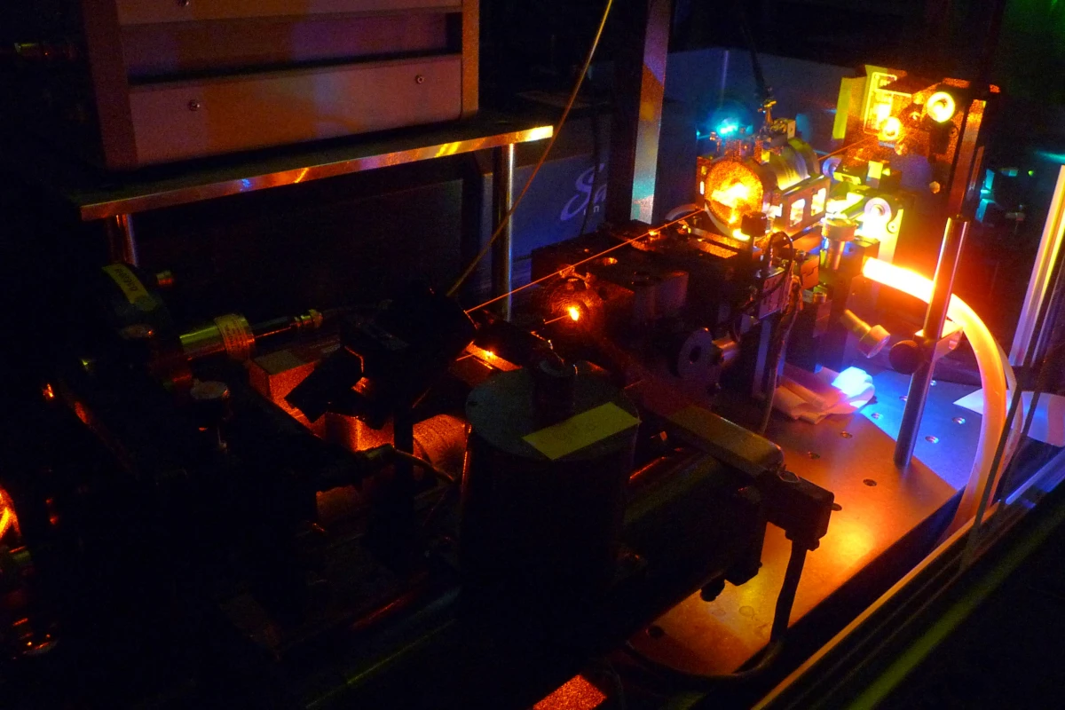 Scientists have managed to stop light within a crystal for up to one minute (Photo: TU Darmstadt)