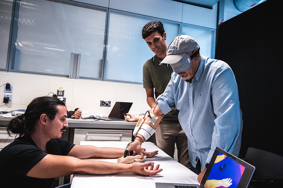 MiniTouch lets existing prosthetic hands relay a sense of temperature