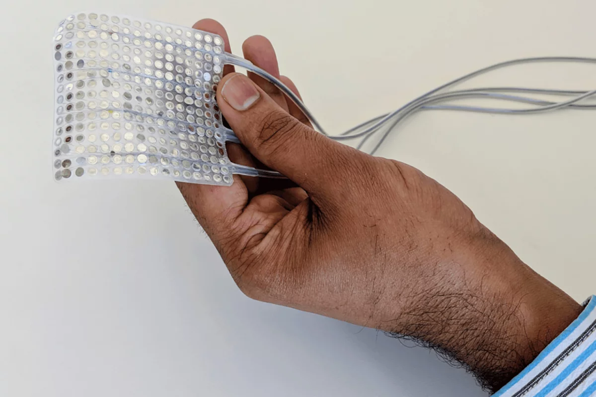 This brain implant works with a neural network to match brain patterns to vocal tract movements