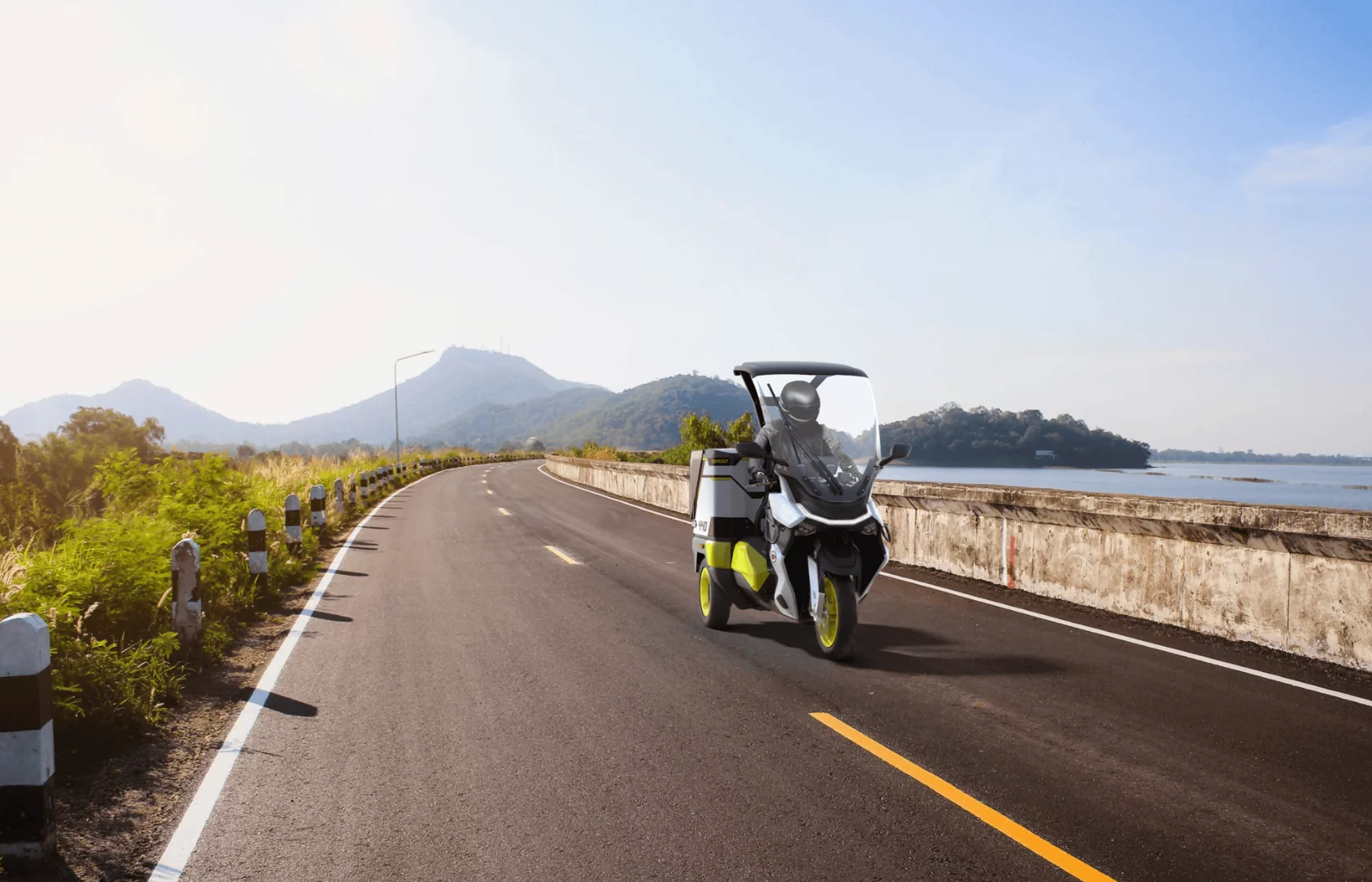 The Rapide 3 cargo scooter can roll for 105 km per charge, supports fast-charging and is capable of a top speed of 95 km/h