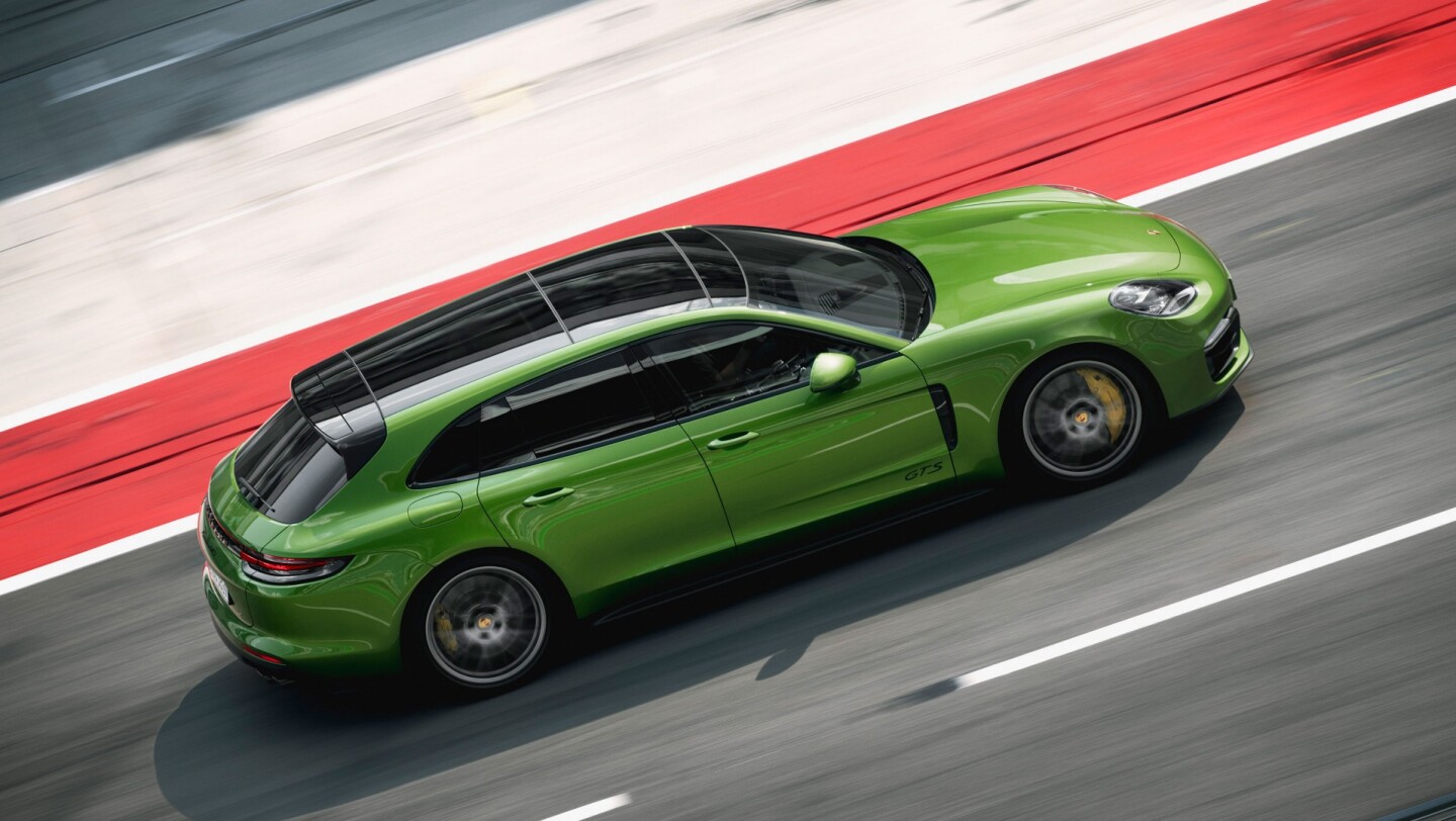 Porsche Panamera GTS Sport Turismo: super speedy 4-door wagon