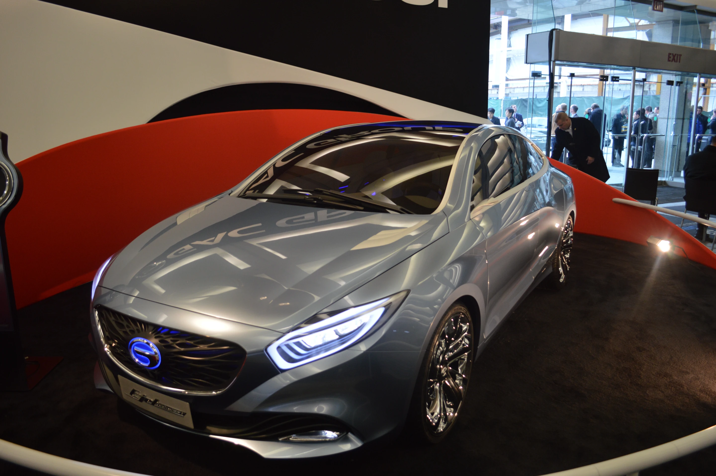 The E-JET combines a 95 kW motor and 1.0-liter four-cylinder engine