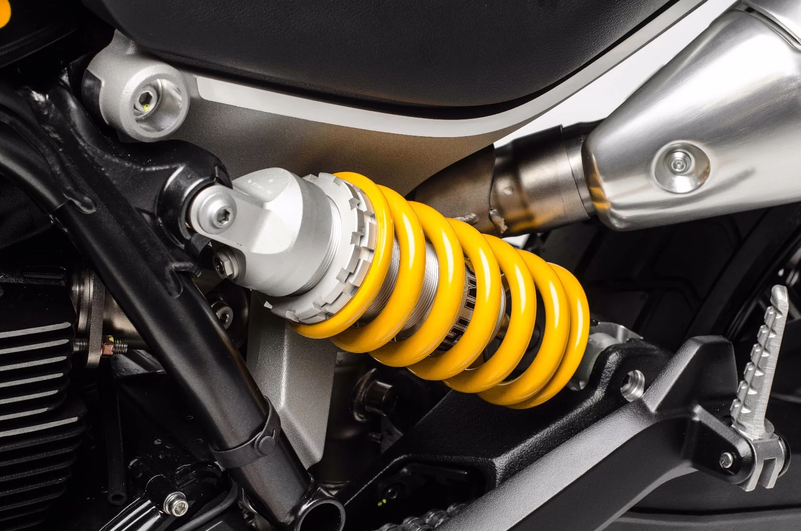 The Öhlins rear shock absorber of the 2018 Ducati Scrambler 1100 Sport