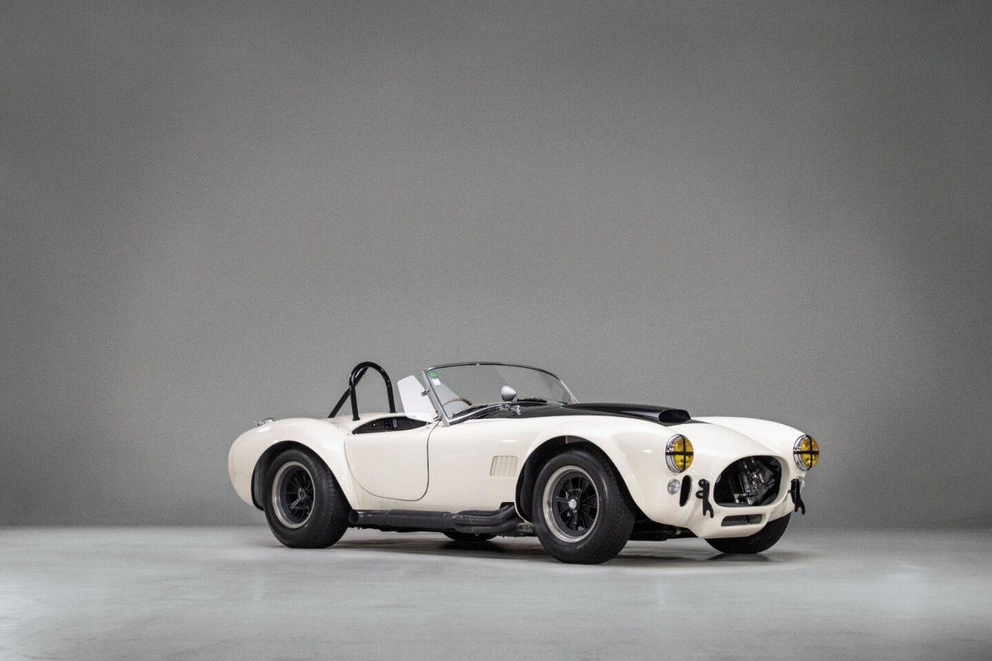 UNSOLD | 1965 Shelby 427 Competition Cobra | Estimate: $3,000,000 - $4,000,000 | High Bid $2,750,000 | Auction House: RM-Sotheby’s