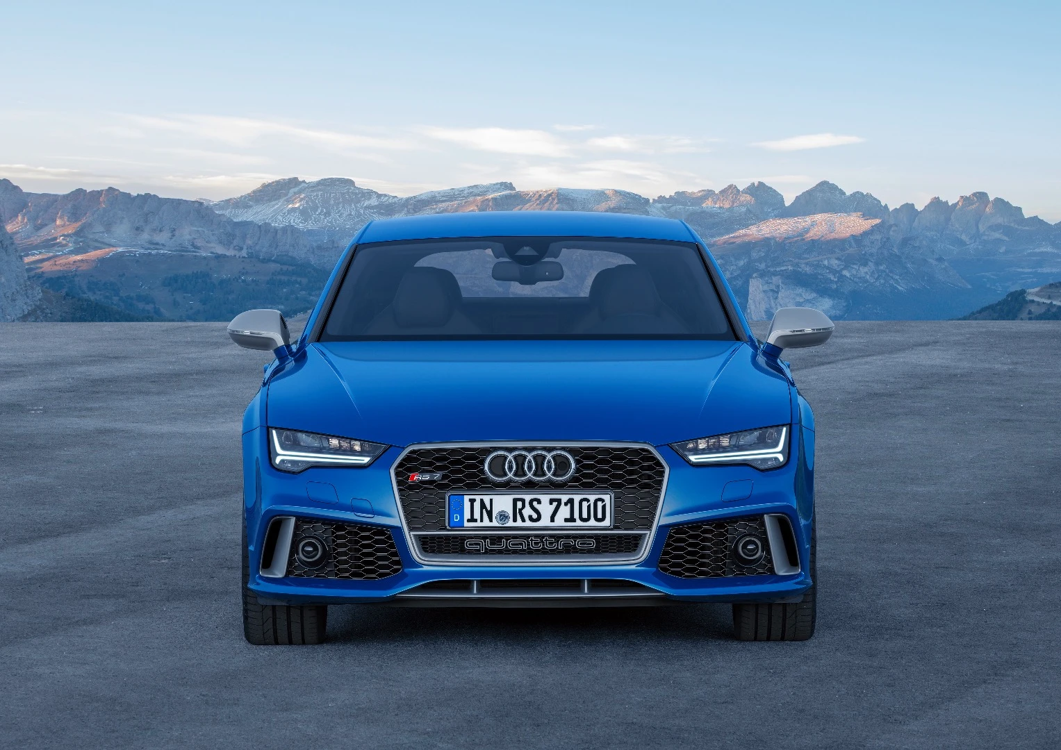 The RS7 looks menacing from the front