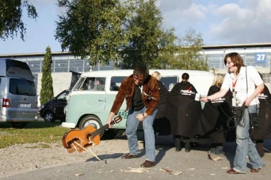 Pete Townshend kept has guitar intact - unlike fan Niklas Scherler from Hanover