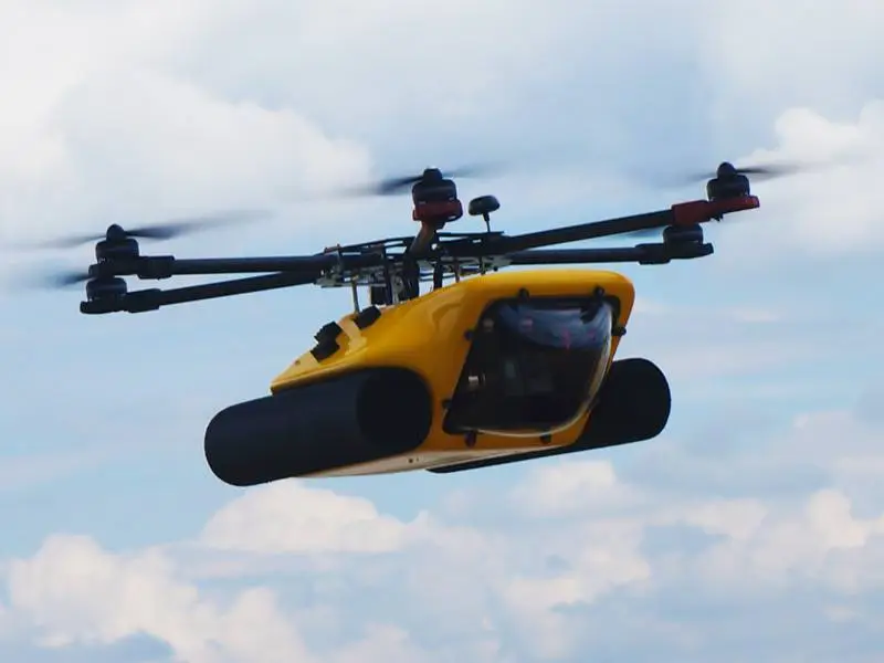 It has a flight time of 25 minutes per charge, if the recommended dual 6,500-mAh lithium-polymer batteries are used
