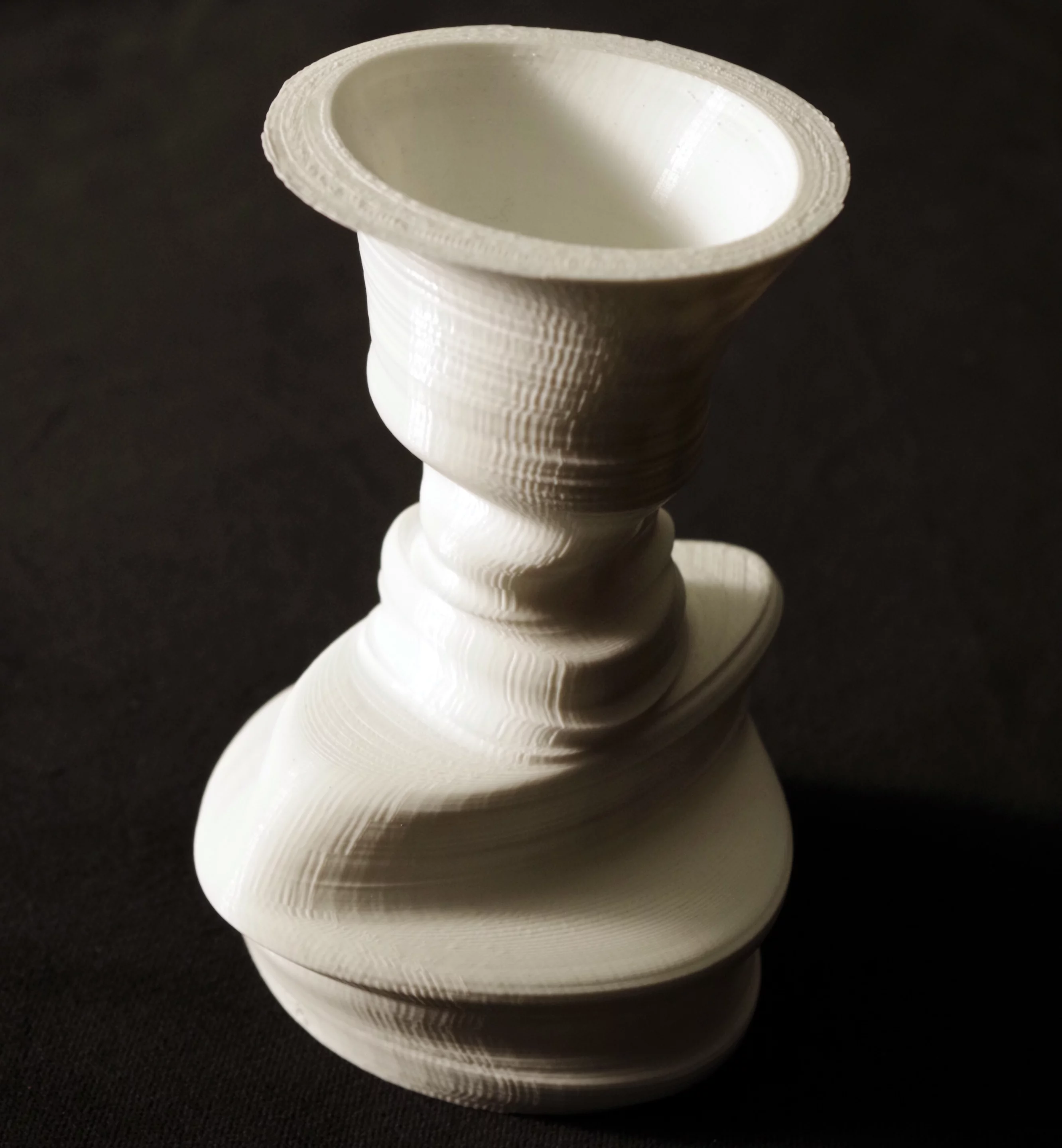 Even when not viewed from the side, the fahz still looks ... interesting