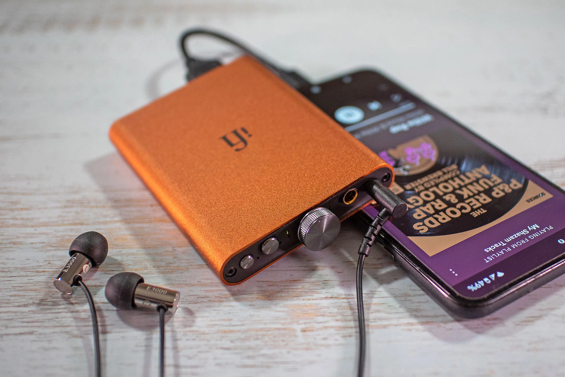A PowerMatch feature on the hip-dac2 matches the drive level to the headphone load
