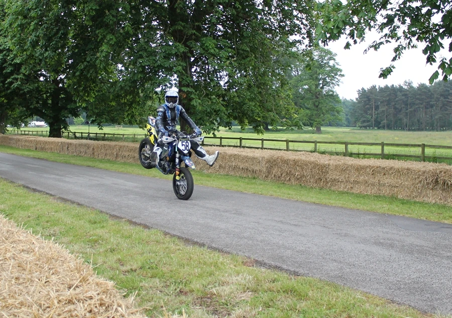 An endo on the Cholmondeley track