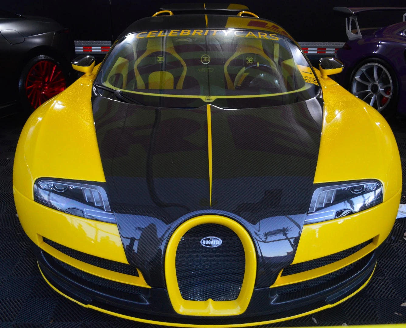 Bugatti's all about the Chiron now, but the Veyron still looks pretty good