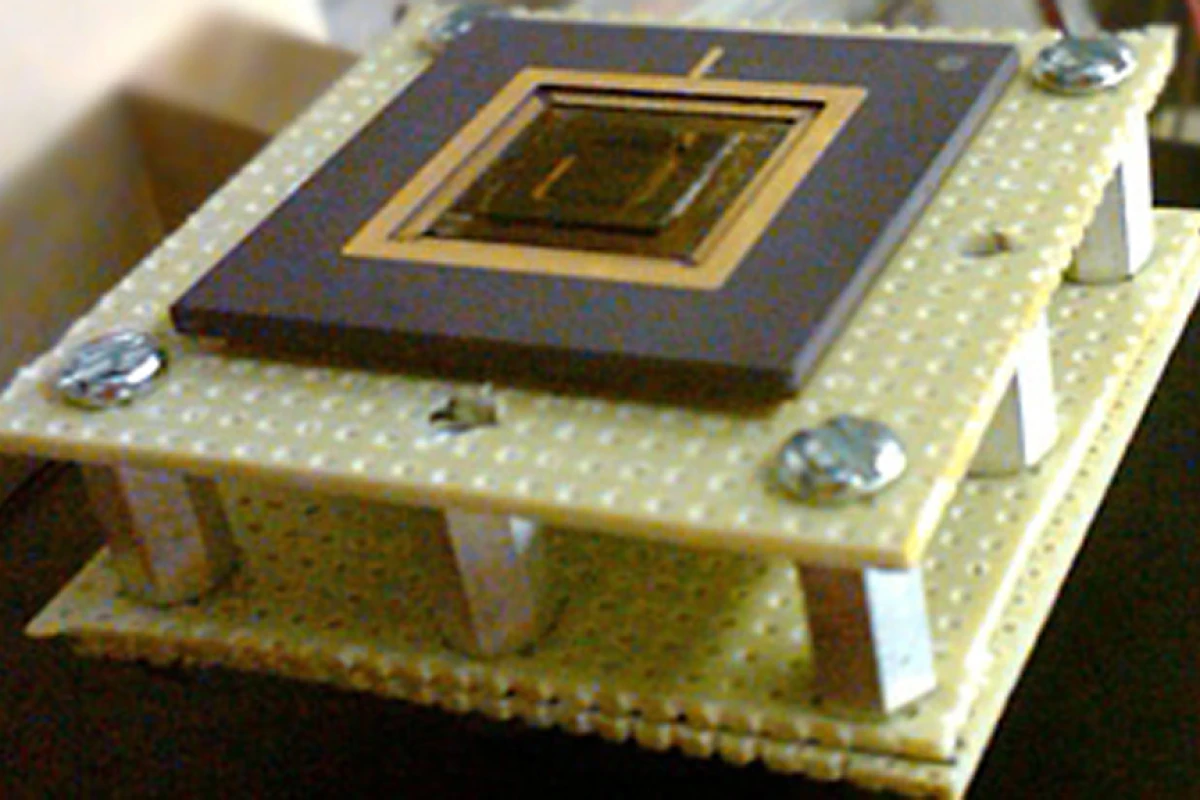 The MEMS energy harvesting device created by MIT researchers can generate 100 times as much power as similarly sized devices (Image: Arman Hajati)