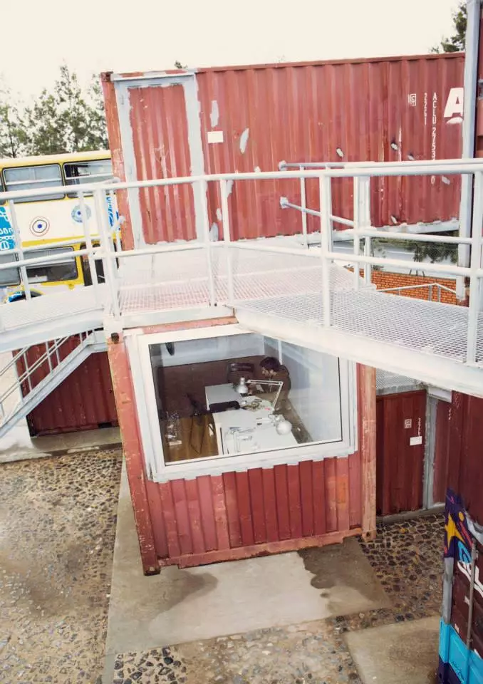 The space contains 14 shipping containers (Photo: Village Underground Lisboa)