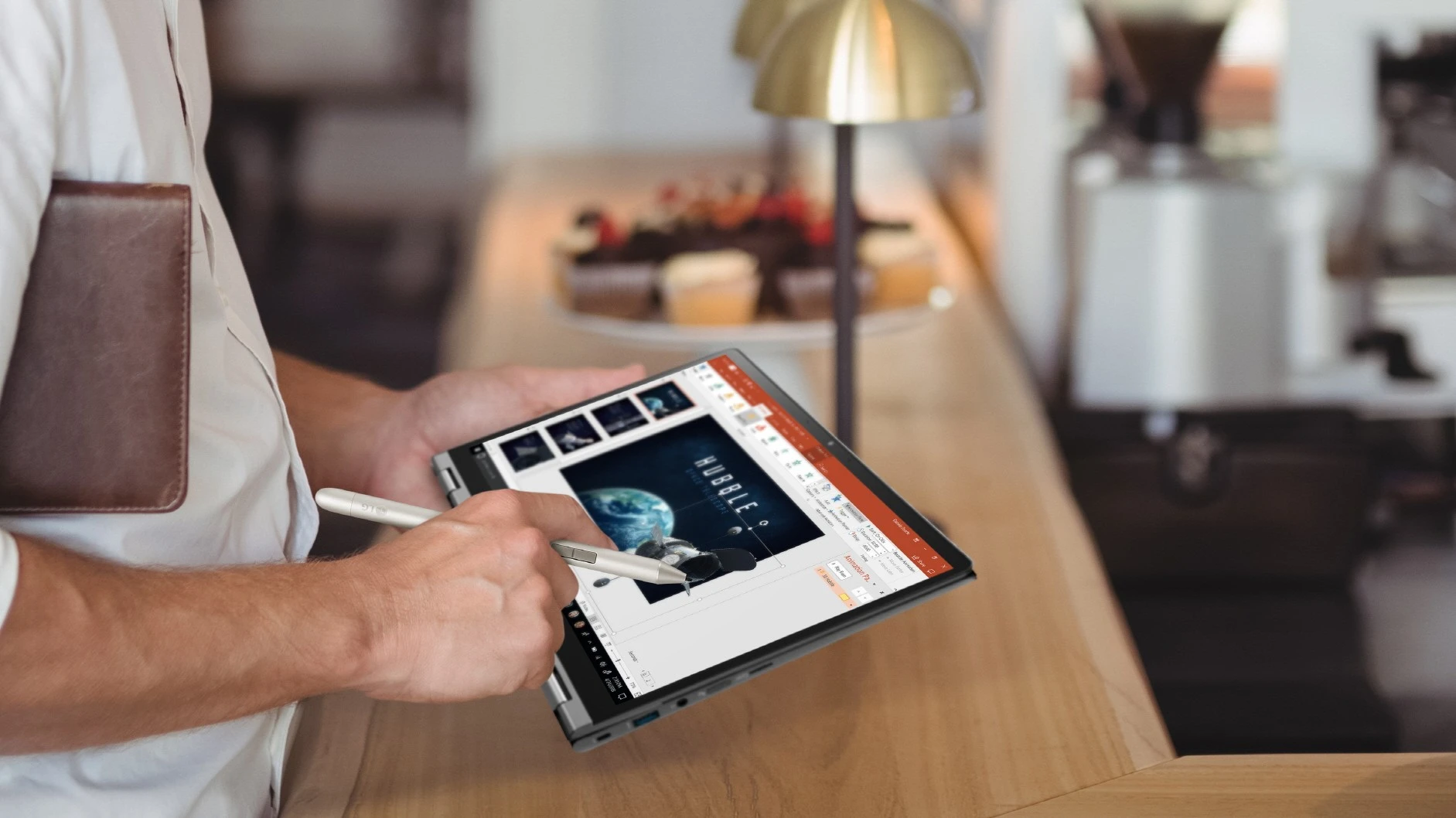 The LG gram 2-in-1 weighs in at 1.145 kg, and features a 360 degree hinge for laptop or tablet mode