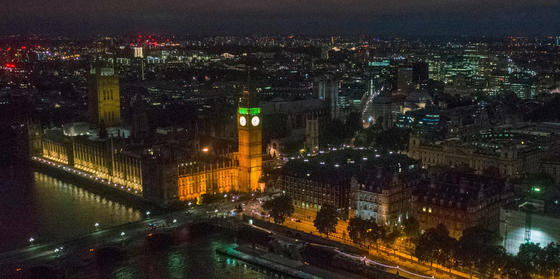 In Manual mode users are in total control of camera settings, which is ideal in situations that an automatic mode wouldn't have taken the image you want