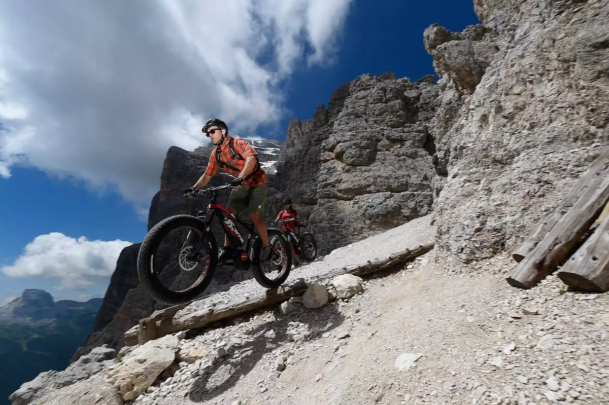 The Fat Sport's fat tires and RockShox fork eat bumps and jumps