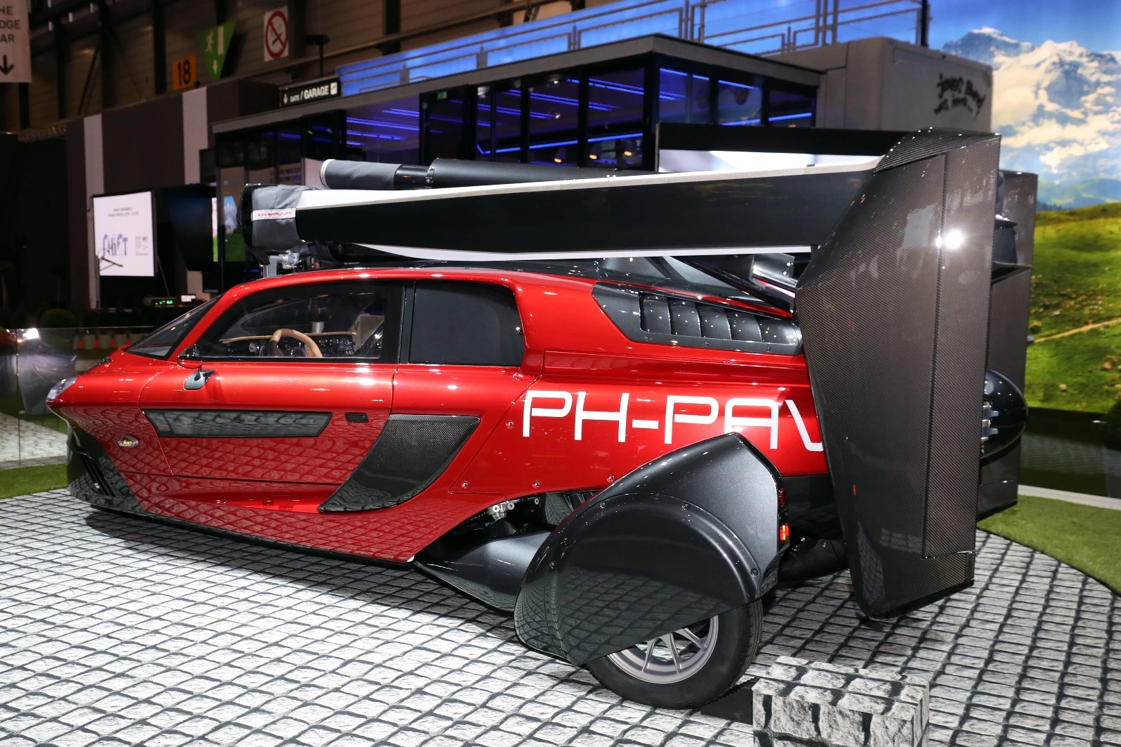 The 9-only, limited-edition PAL-V Pioneer will cost $600,000 and the subsequent Liberty Sport edition comes in at $400,000.