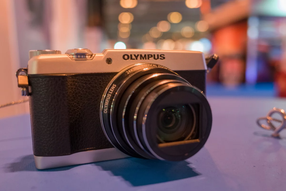 Gizmag goes hands-on with the soon-to-be-released Olympus Stylus SH-1